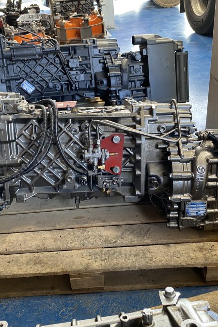 Caja De Camion Zf Con It 16S2221