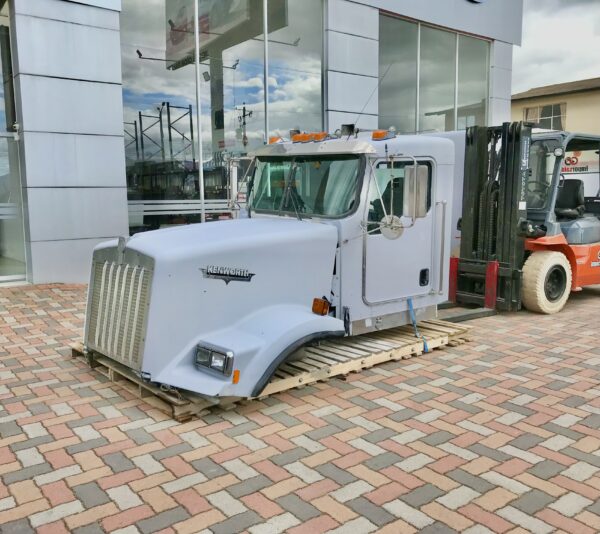 Cabina Cabezal Kenworth T800 Sin Litera - Imagen 4