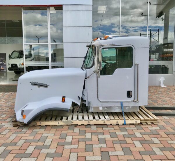 Cabina Cabezal Kenworth T800 Sin Litera - Imagen 5