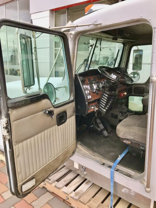 Cabina Cabezal Kenworth T800 Sin Litera - Imagen 12