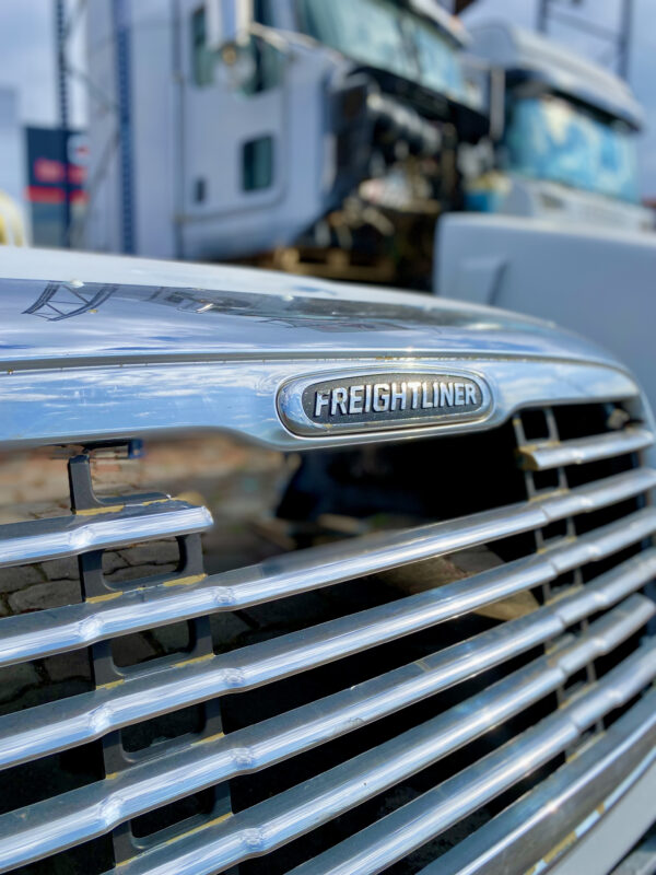 Cabina Cabezal Freightliner Columbia - Imagen 8