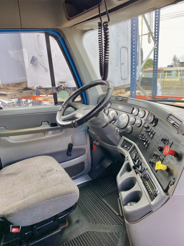 Cabina Cabezal Freightliner Columbia - Imagen 14