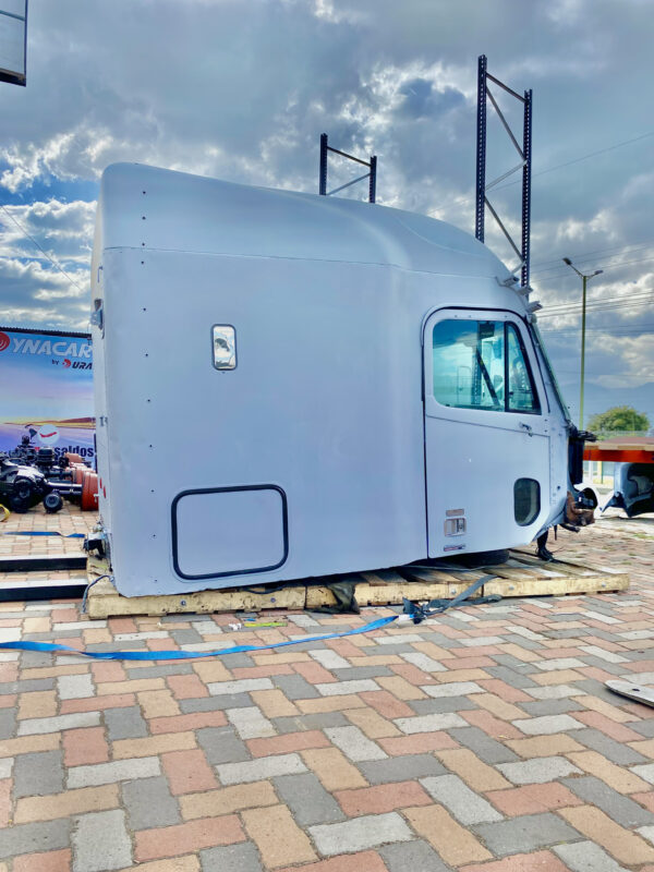 Cabina Cabezal Freightliner Columbia - Imagen 3
